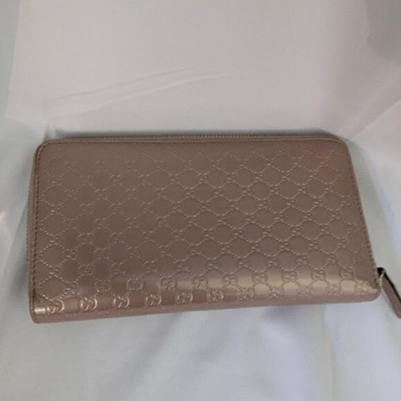 Gucci Light Pink Metallic GG Wallet with Bow Charm Accents with Box - Picture 2 of 7